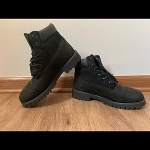 TIMBERLANDS BOOTS
